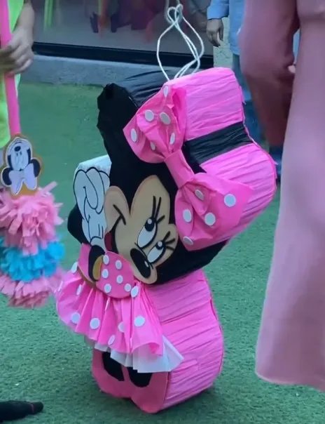 Piñata Minnie